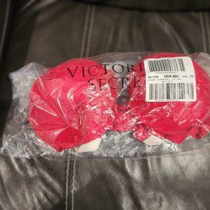 NWT Victoria Secret Bombshell Bra
